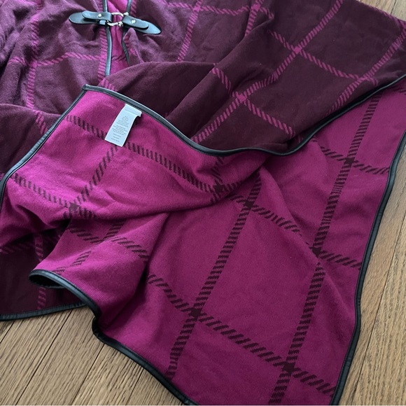 Talbots Trimmed Plaid Ruana/Cape/Pancho Fuchsia M/L - Picture 3 of 5